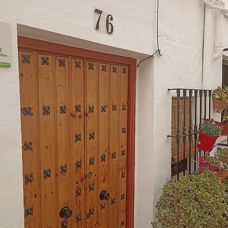 El Hechizo Del Bailon Pensionat Zuheros Eksteriør billede